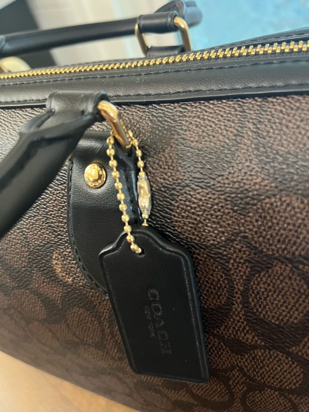 Coach large Rowan in signature canvas walnut/black with gold hardware - Picture 7 of 11